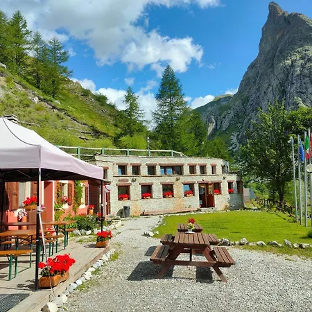 Rifugio Campo Base *